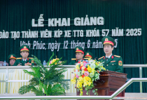 Trường Trung cấp Kỹ thuật Tăng thiết giáp tổ chức Lễ khai giảng đào tạo thành viên kíp xe Tăng thiết giáp khóa 57
