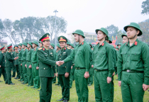Trường Trung cấp Kỹ thuật Tăng thiết giáp tổ chức khai mạc huấn luyện chiến sĩ mới năm 2026.