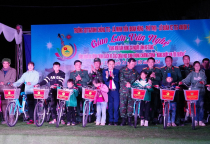 Công tác dân vận trong diễn tập vòng tổng hợp của học viên K45 Trường Sĩ quanTăng thiết giáp