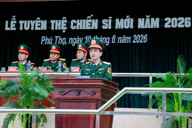 Trường Trung cấp Kỹ thuật Tăng thiết giáp tổ chức Lễ tuyên thệ chiến sĩ mới năm 2026