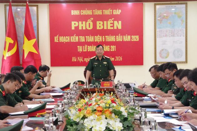 Binh chủng Tăng thiết giáp kiểm tra toàn diện 6 tháng đầu năm tại Lữ đoàn xe tăng 201