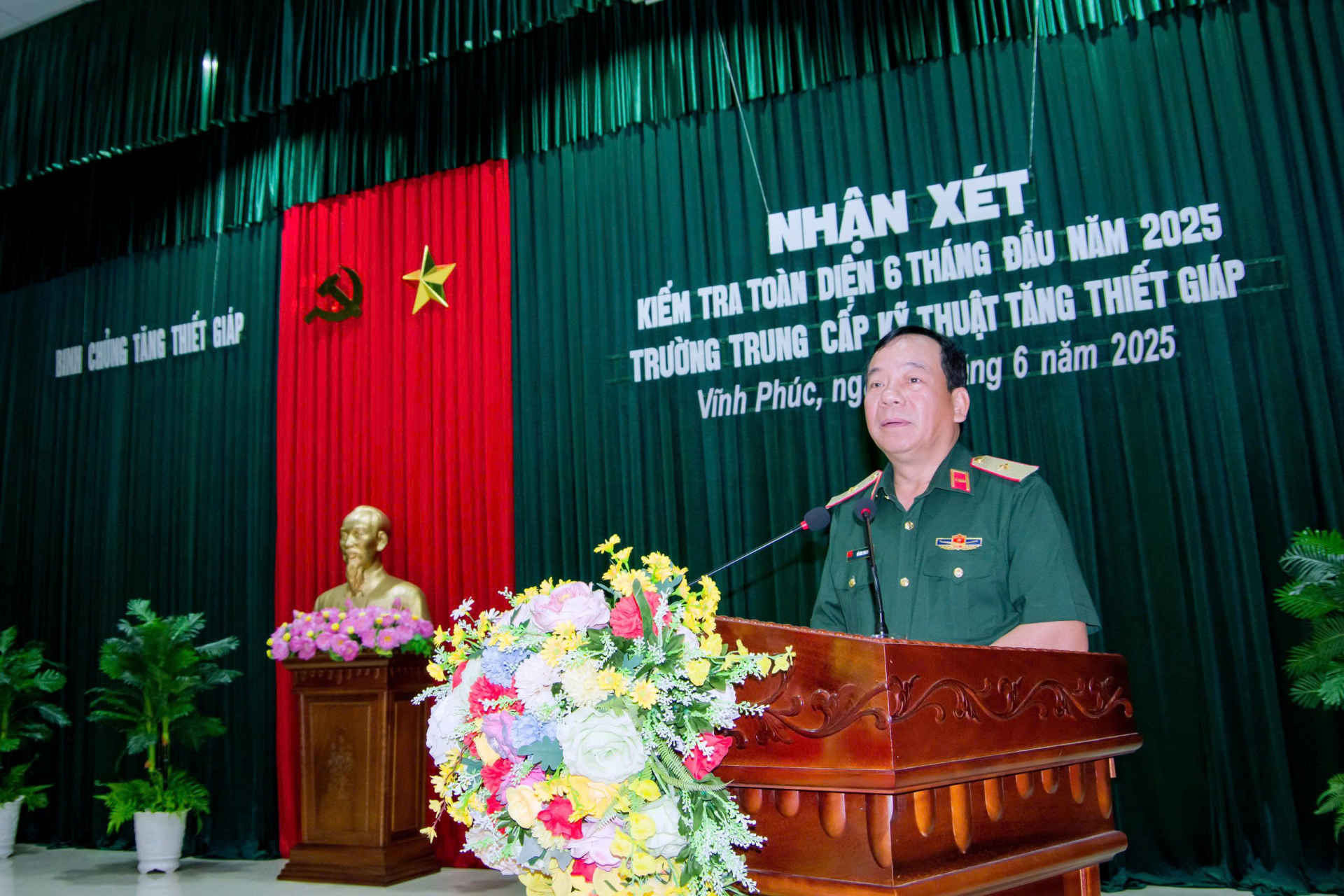 Trường Trung cấp Kỹ thuật Tăng thiết giáp hoàn thành tốt nhiệm vụ 6 tháng đầu năm 2025