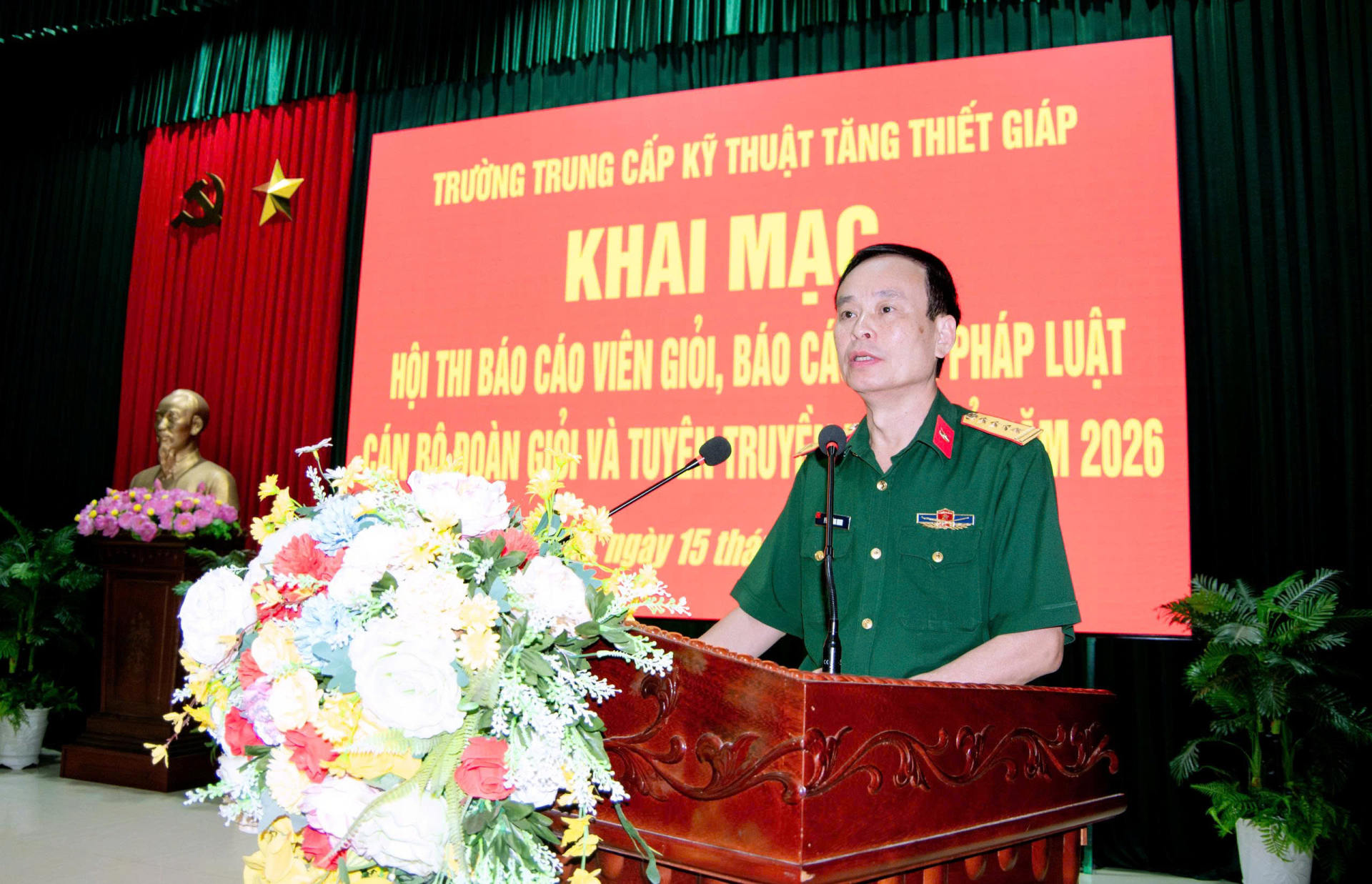 Trường Trung cấp Kỹ thuật Tăng thiết giáp khai mạc Hội thi báo cáo viên giỏi, báo cáo viên pháp luật; Hội thi cán bộ đoàn giỏi và tuyên truyền viên trẻ năm 2026