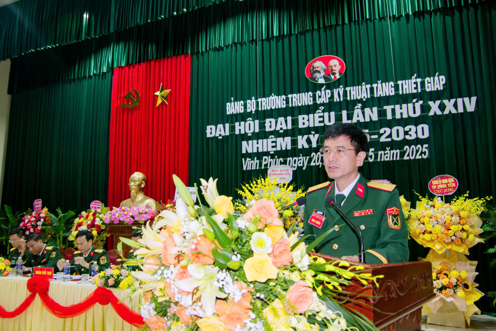 Đại hội đại biểu Đảng bộ Trường Trung cấp Kỹ thuật Tăng thiết giáp lần thứ XXIV thành công tốt đẹp