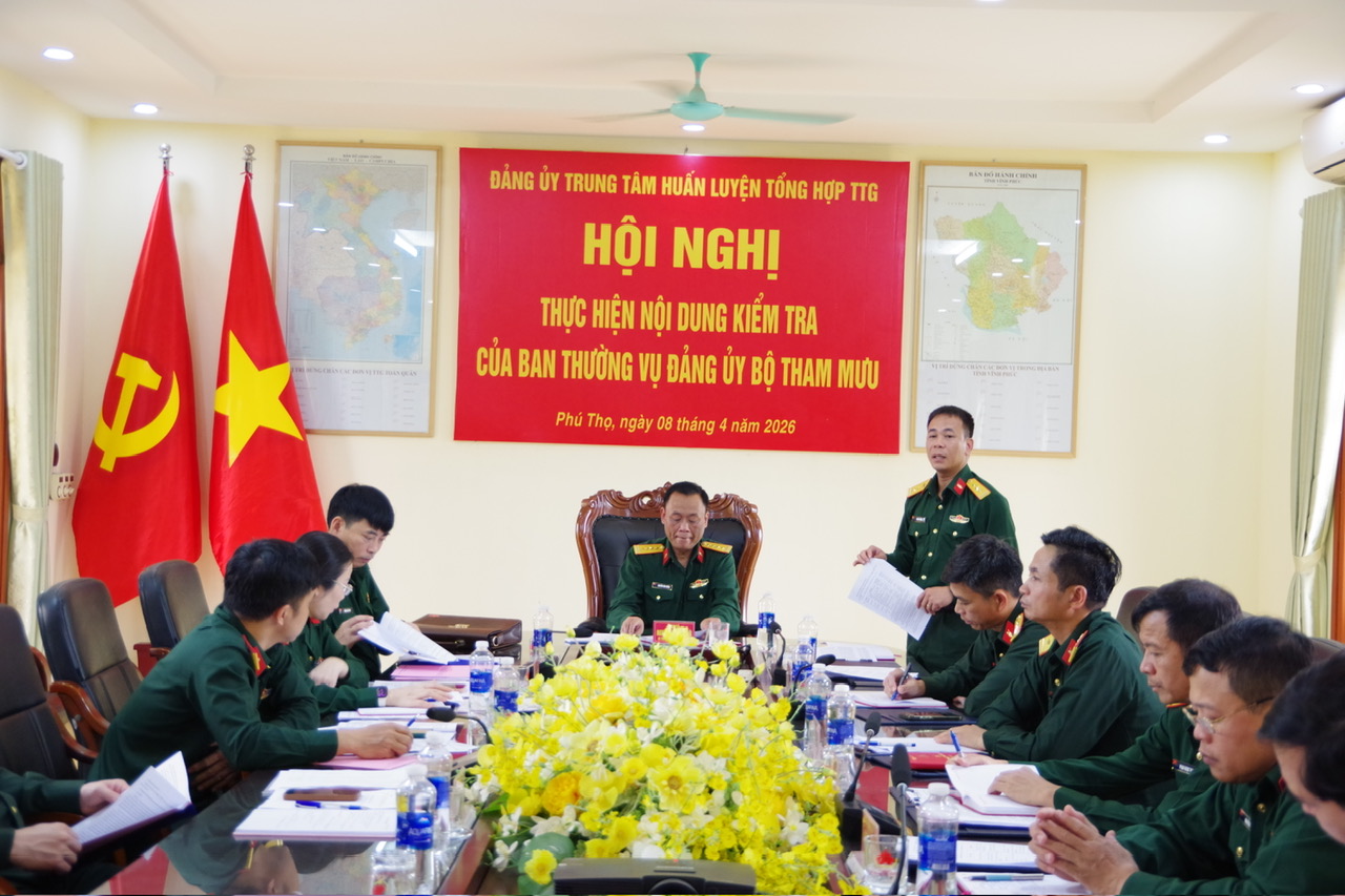 Đảng ủy Trung tâm huấn luyện tổng hợp Tăng thiết giáp phục vụ đoàn kiểm tra số 37 của Ban thường vụ Đảng ủy Bộ Tham mưu