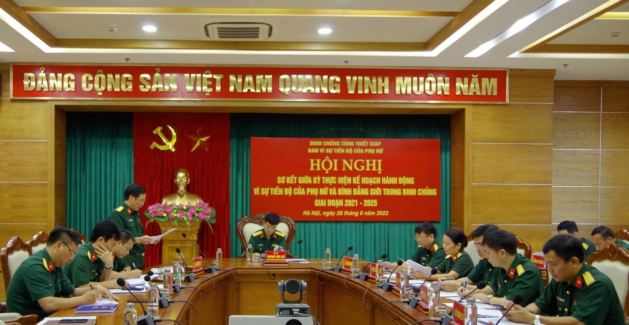 Ban Vì sự tiến bộ của phụ nữ Binh chủng Tăng thiết giáp sơ kết giữa kỳ thực hiện Kế hoạch hành động Vì sự tiến bộ của phụ nữ và bình đẳng giới giai đoạn (2021-2025)