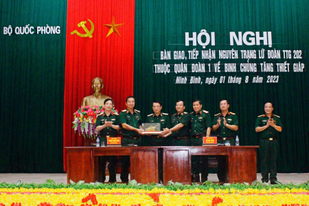 Binh chủng Tăng thiết giáp thực hiện Nghị quyết số 230 của Quân ủy Trung ương