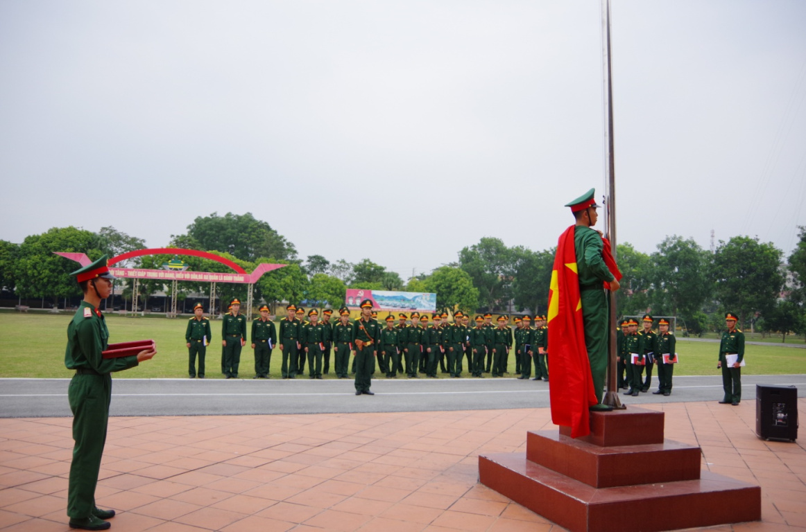 Lữ đoàn TTG 202 tập huấn Điều lệnh, công nghệ thông tin năm 2023