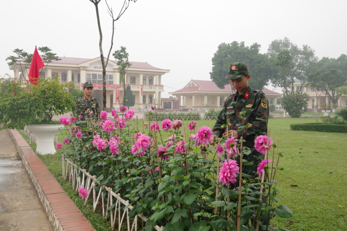 Lữ đoàn xe tăng 201 đón Tết vui tươi, an toàn và sẵn sàng chiến đấu cao