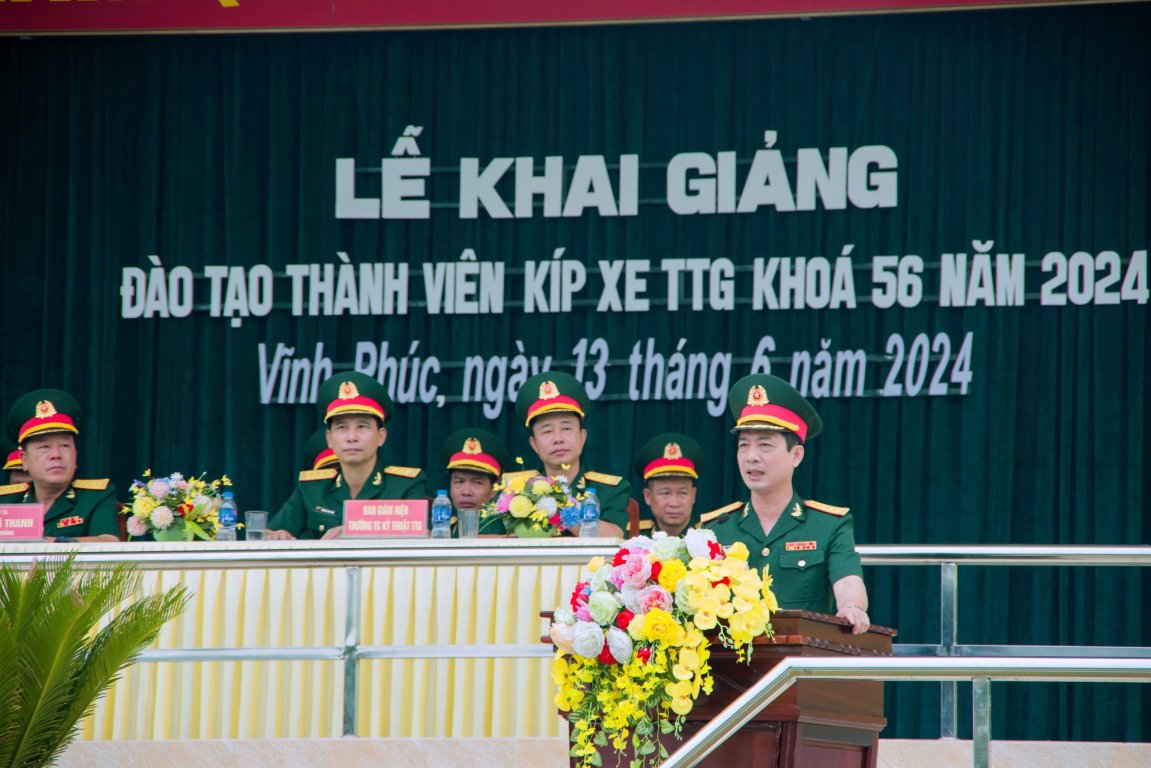 Khai giảng đào tạo thành viên kíp xe Tăng thiết giáp Khóa 56