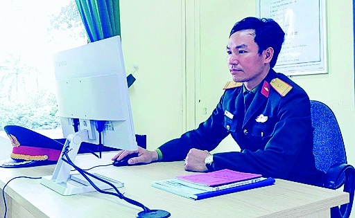 Thiếu tá Trần Văn Bình, học Bác bằng sự nỗ lực, sáng tạo trong công tác giảng dạy