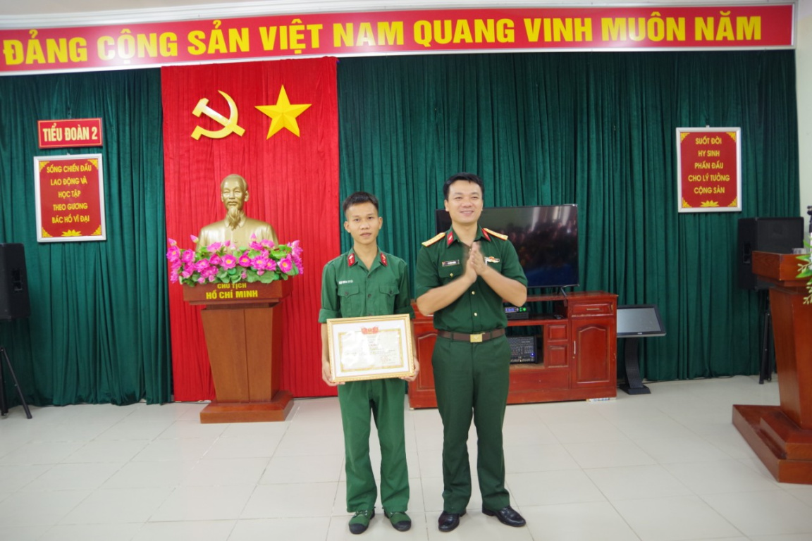 LỮ ĐOÀN XE TĂNG 201 TIẾP TỤC LAN TỎA PHẨM CHẤT TỐT ĐẸP “BỘ ĐỘI CỤ HỒ”