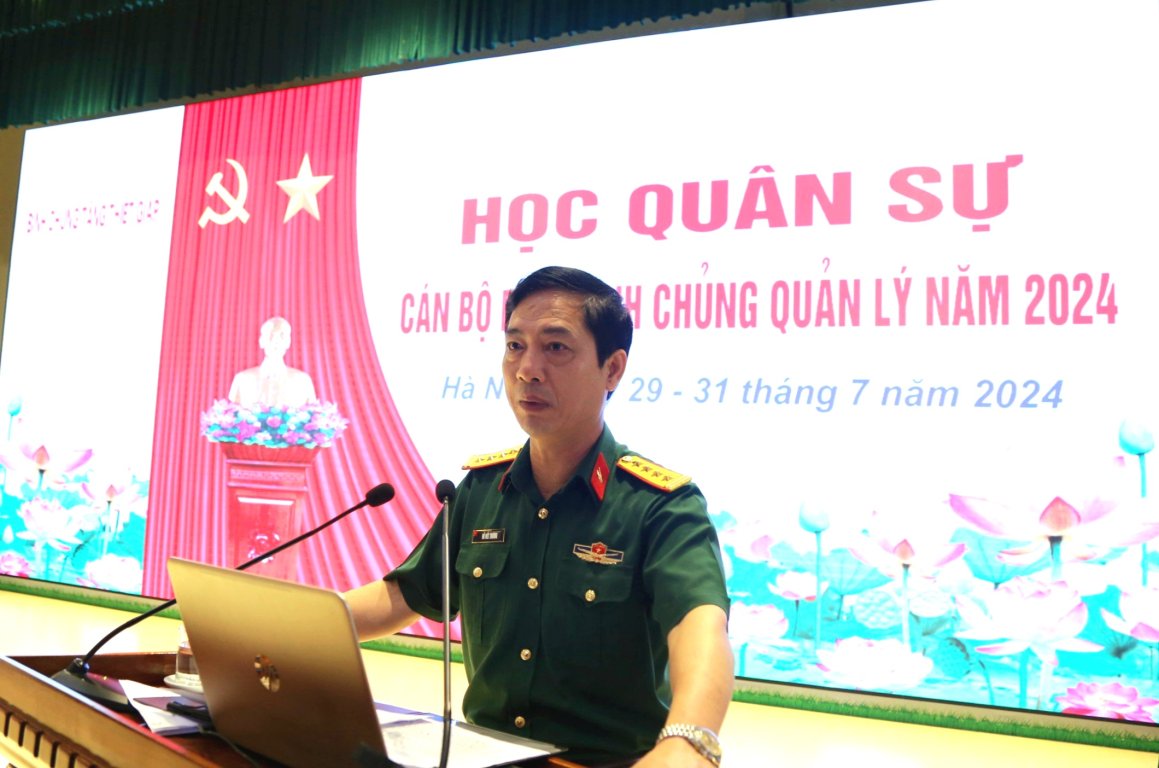Binh chủng Tăng thiết giáp tổ chức học quân sự  cho cán bộ diện Binh chủng quản lý năm 2024