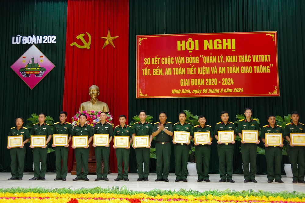 Lữ đoàn 202 sơ kết Cuộc vận động “Quản lý, khai thác VKTBKT tốt, bền,  an toàn tiết kiệm và an toàn giao thông” giai đoạn 2020 - 2024