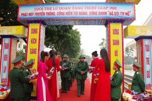Lữ đoàn Tăng thiết giáp 202 long trọng tổ chức đón nhận chiến sĩ mới năm 2025 