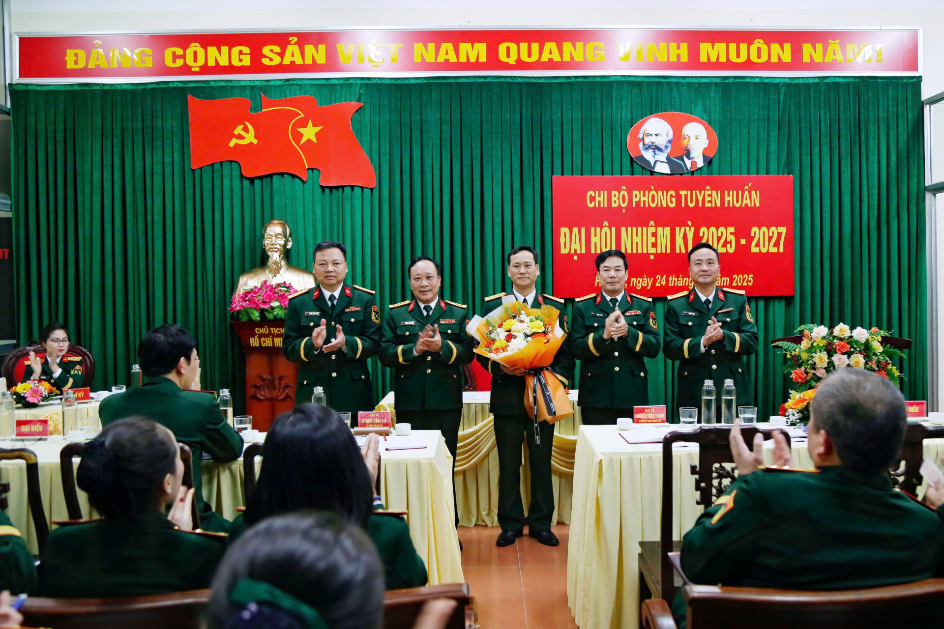 Tổ chức thành công Đại hội Chi bộ Phòng Tuyên huấn nhiệm kỳ 2025- 2027