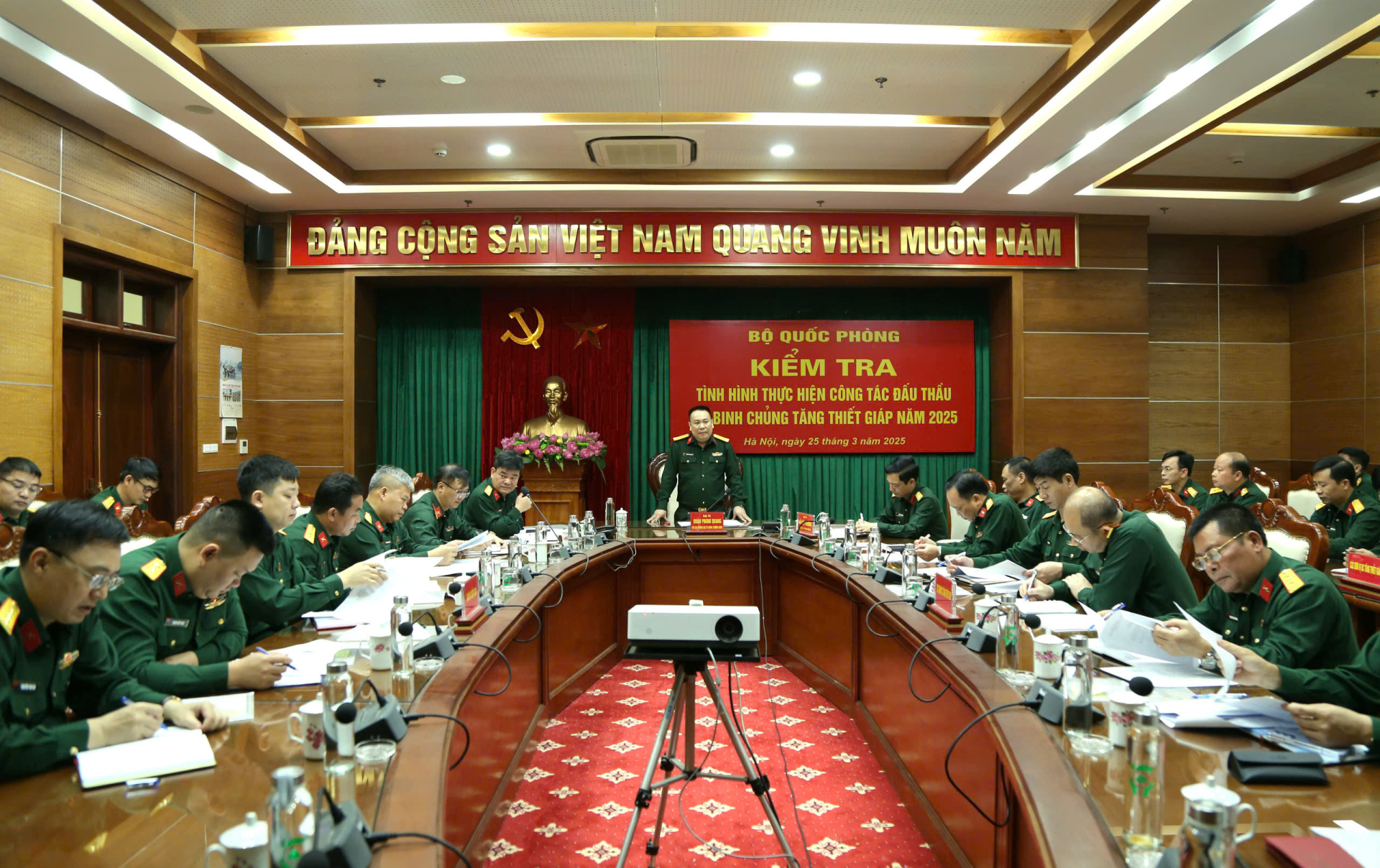 Bộ Quốc phòng kiểm tra công tác đấu thầu  tại Binh chủng Tăng thiết giáp năm 2025