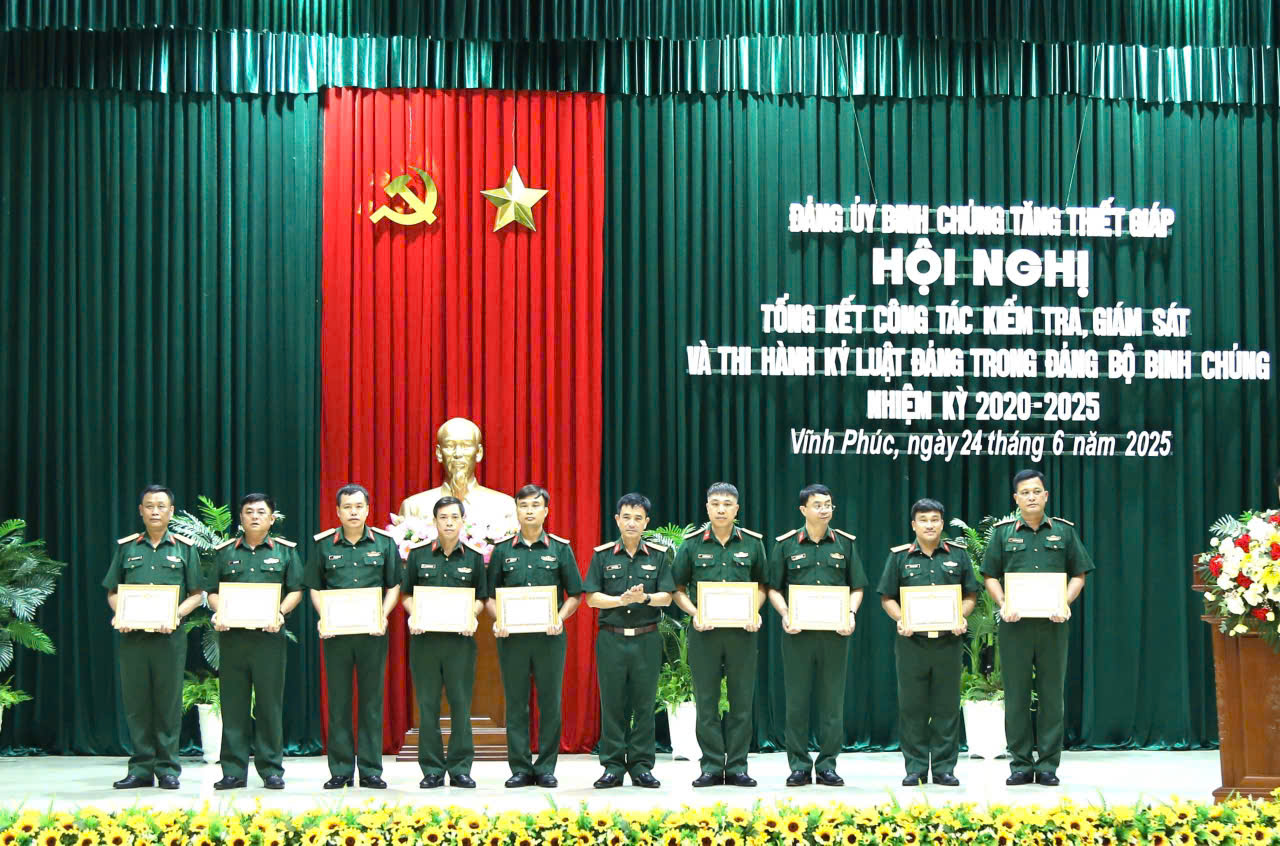 Tổng kết công tác kiểm tra, giám sát và thi hành kỷ luật Đảng nhiệm kỳ 2020- 2025 trong Đảng bộ Binh chủng Tăng thiết giáp