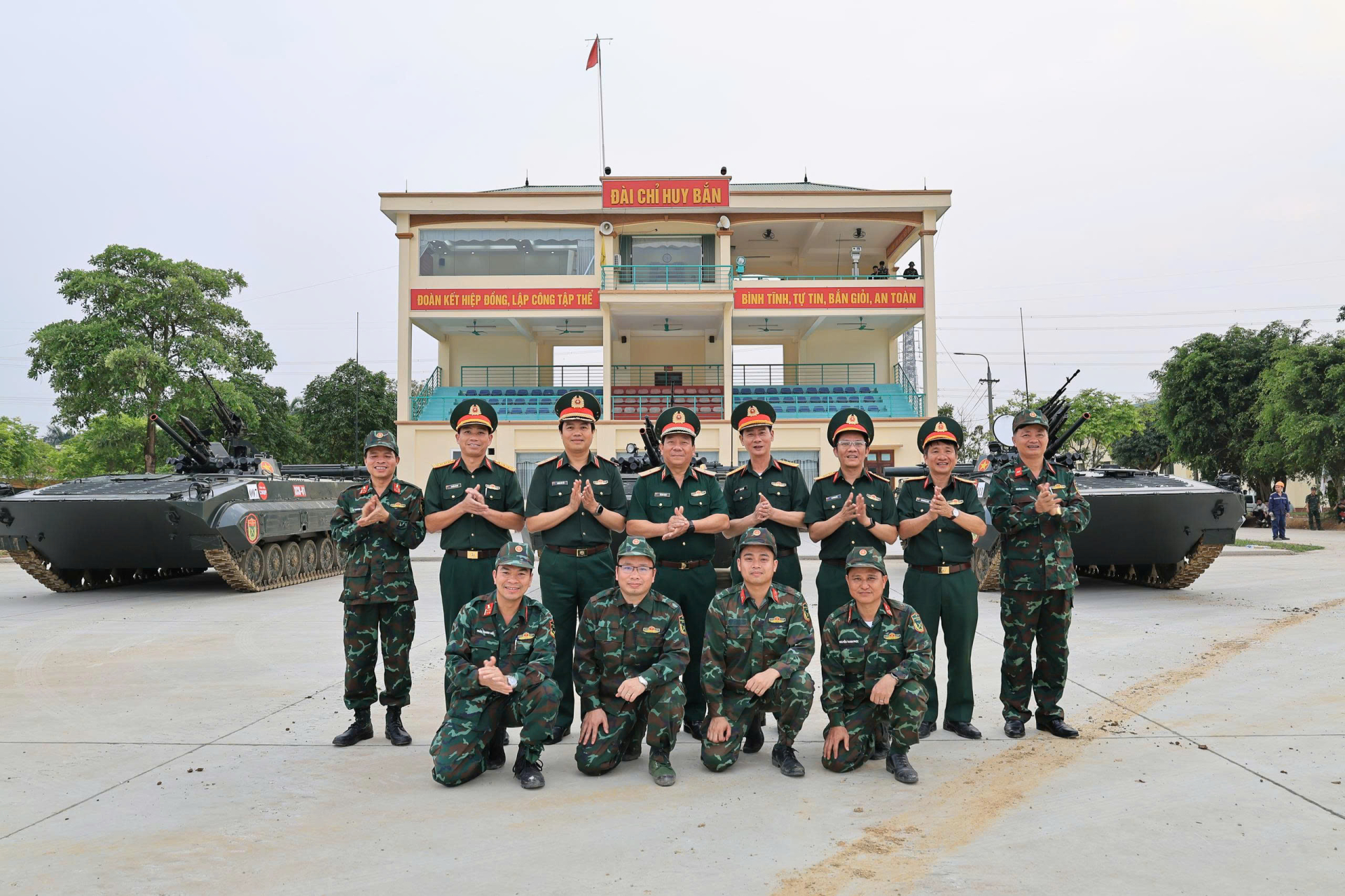Hội đồng đánh giá, nghiệm thu Bộ Quốc phòng tổ chức nghiệm thu bắn kiểm tra hệ thống vũ khí, khí tài trên xe  chiến đấu bộ binh XCB-01
